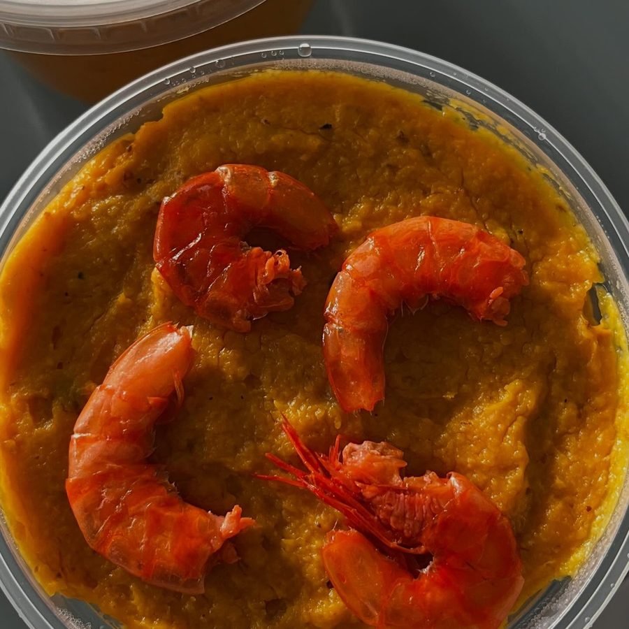 Vatapá com camarão, preparado na casa